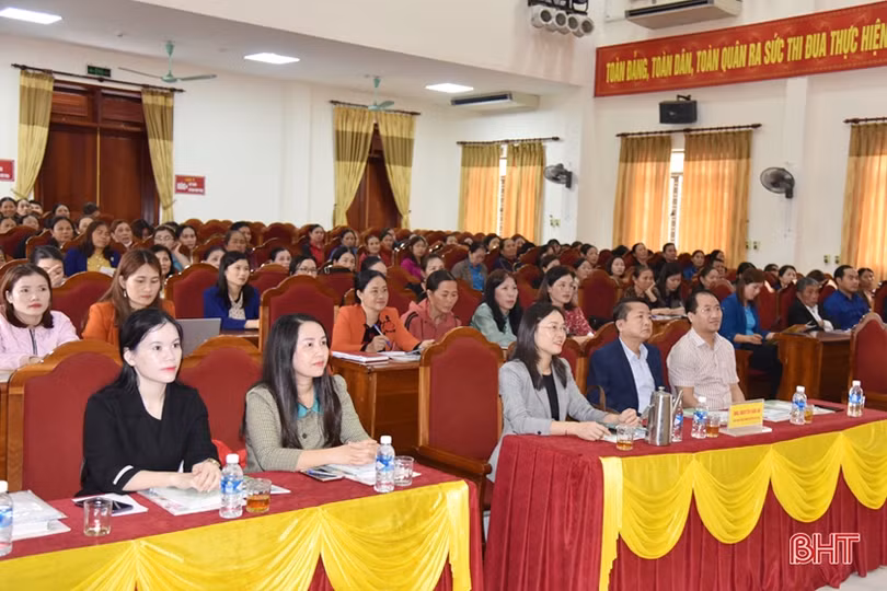 Công ty Quế Lâm chia sẻ kinh nghiệm sản xuất nông nghiệp hữu cơ với nông dân Hà Tĩnh