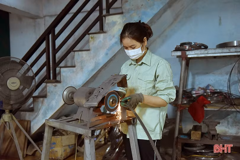 Giải nhì Cuộc thi Ý tưởng khởi nghiệp sáng tạo Hà Tĩnh: Thành công nhờ cải tiến máy móc, thiết bị