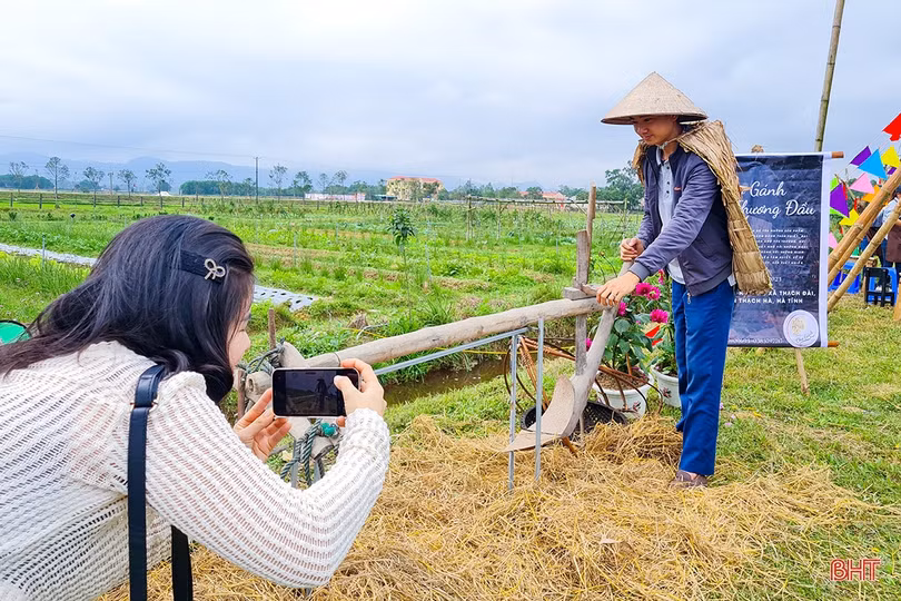 Trải nghiệm “Chợ gánh - Mùa thương đầu” tại Hà Tĩnh