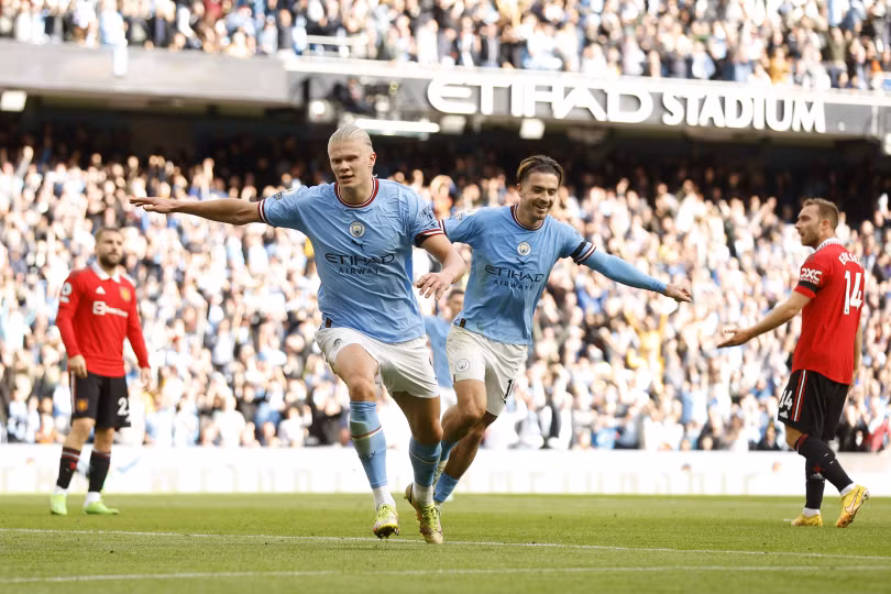 Man City bị “đánh” hội đồng, Pep Guardiola lớn tiếng với MU, Liverpool