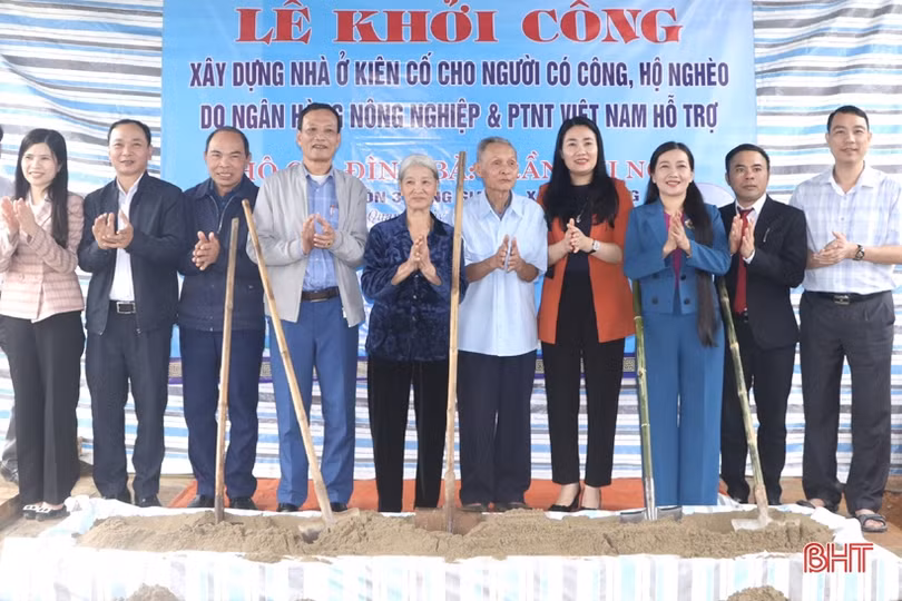 Xây dựng 2 nhà ở kiên cố cho gia đình người có công ở Vũ Quang