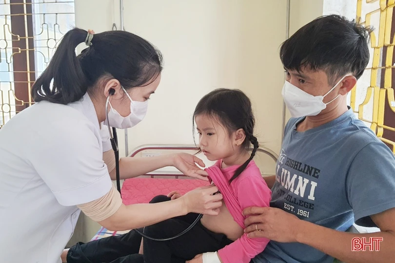 Hà Tĩnh: Thời tiết “ẩm ương”, nhiều học sinh nghỉ học do mắc cúm