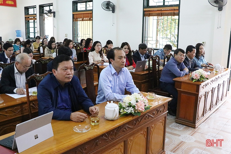 Đoàn ĐBQH tỉnh giám sát chuyên đề về đổi mới chương trình, SGK tại Trường THCS Lê Văn Thiêm ảnh 1 Đoàn ĐBQH tỉnh giám sát chuyên đề về đổi mới chương trình, SGK tại Trường THCS Lê Văn Thiêm