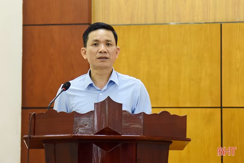 Công bố các quyết định của Ban Thường vụ Tỉnh ủy về chuyển giao tổ chức cơ sở đảng và đảng viên