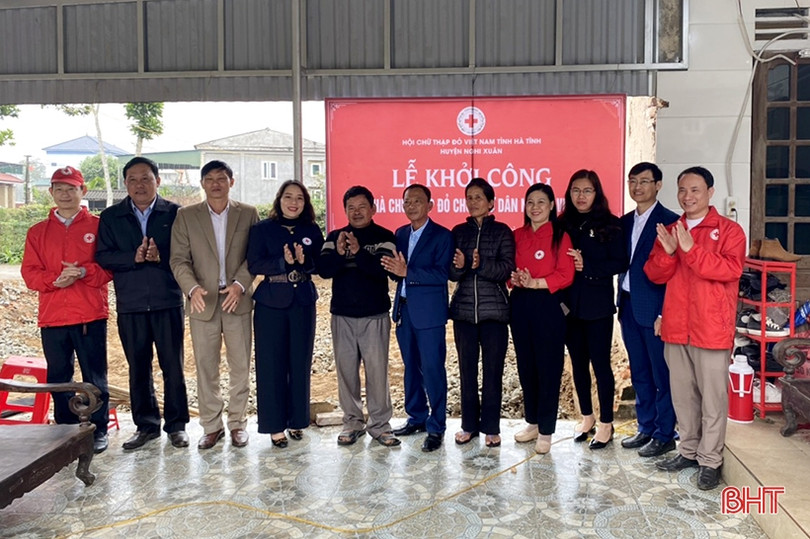 Hỗ trợ 100 triệu đồng xây 2 “nhà chữ thập đỏ” cho ngư dân nghèo ở Nghi Xuân