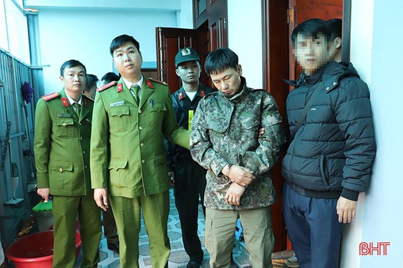 Hà Tĩnh: Truy bắt đối tượng tàng trữ ma túy, thu giữ nhiều “hàng nóng”