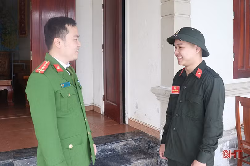 Thanh niên Hà Tĩnh háo hức trước giờ lên đường tòng quân