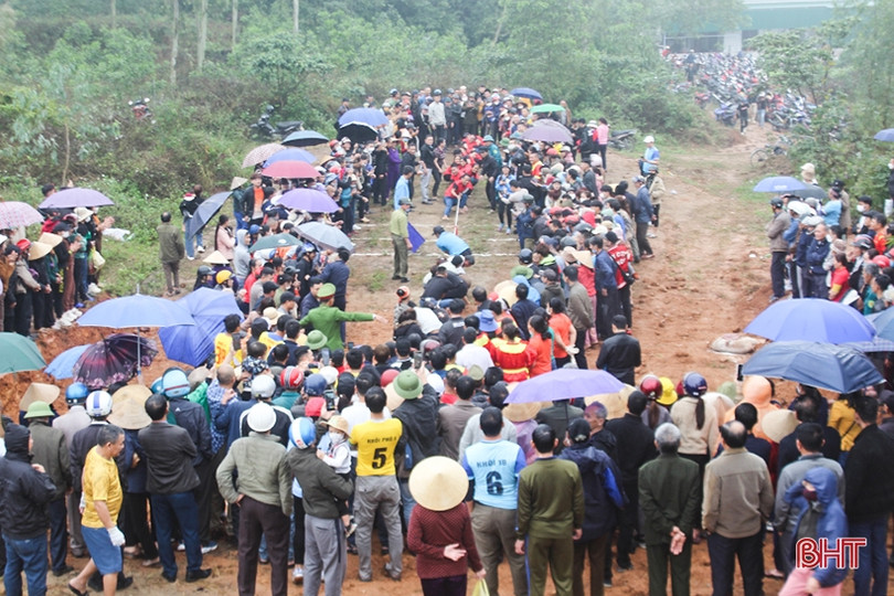 Lễ hội thượng nguyên đền Linh Nha
