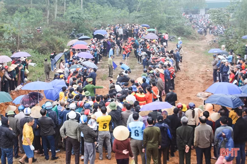 Lễ hội thượng nguyên đền Linh Nha