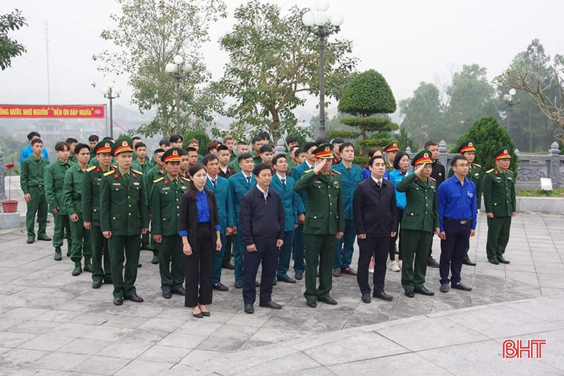 Tuổi trẻ Hà Tĩnh triển khai nhiều hoạt động tiễn tân binh nhập ngũ