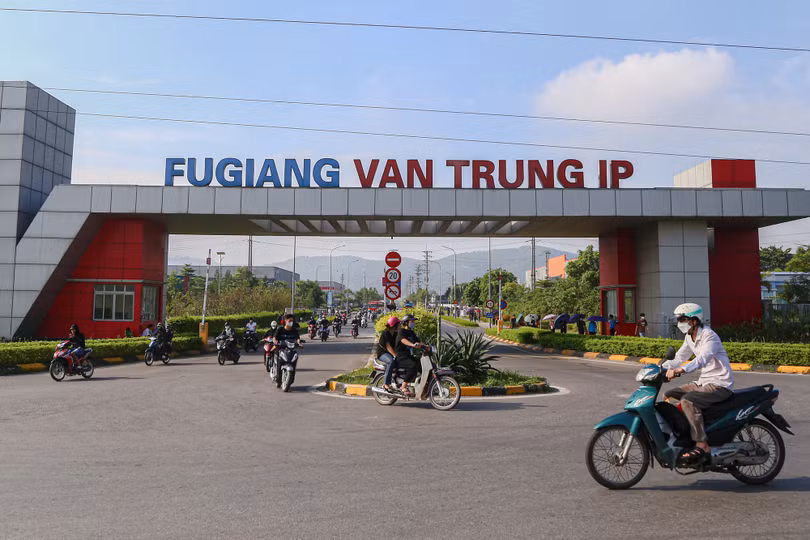 Kinh tế còn khó khăn, có nơi vẫn thưởng Tết 4 tháng lương