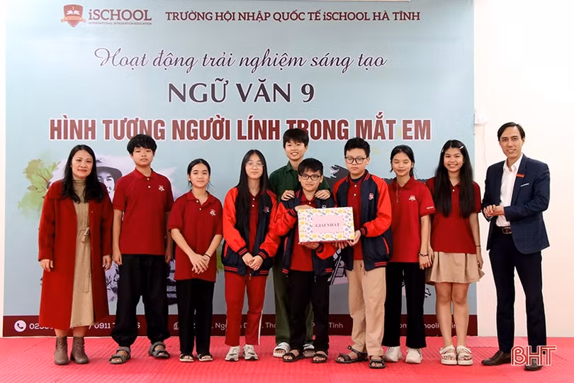 Học sinh iSchool Hà Tĩnh hào hứng với sân khấu khóa môn Ngữ văn
