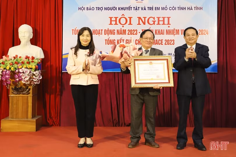 Huy động trên 17 tỷ đồng trợ giúp người khuyết tật và trẻ mồ côi