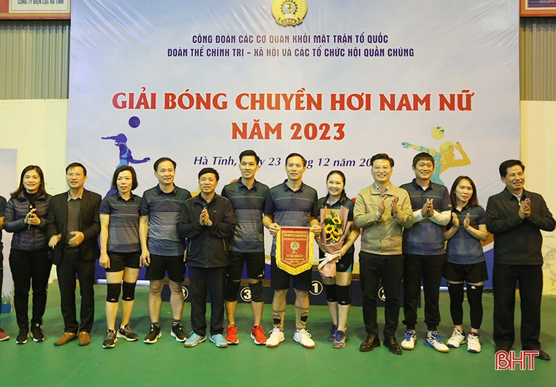 LĐLĐ tỉnh vô địch giải bóng chuyền khối mặt trận, đoàn thể