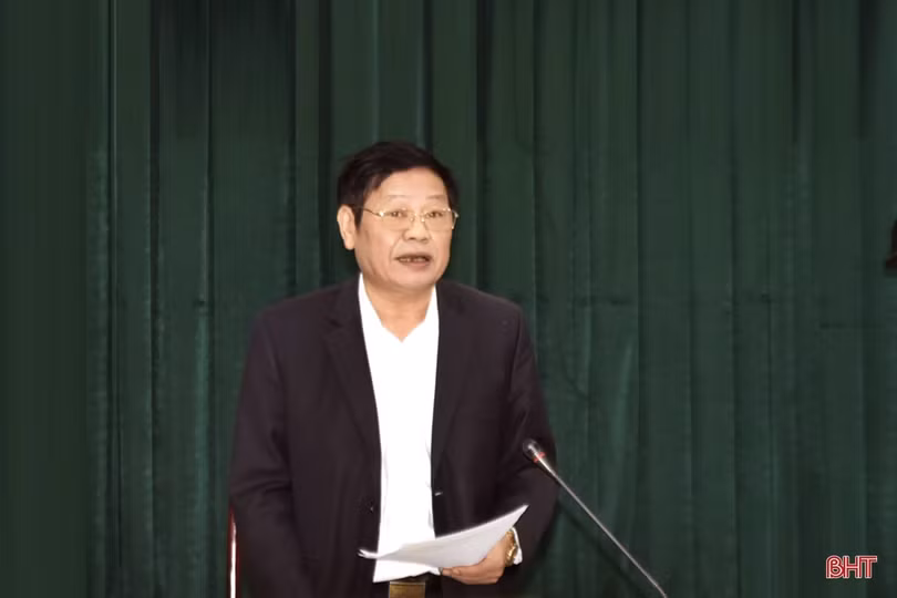 Thường trực Tỉnh ủy dự hội nghị kiểm điểm tập thể, cá nhân tại Sở LĐ-TB&XH và huyện Vũ Quang