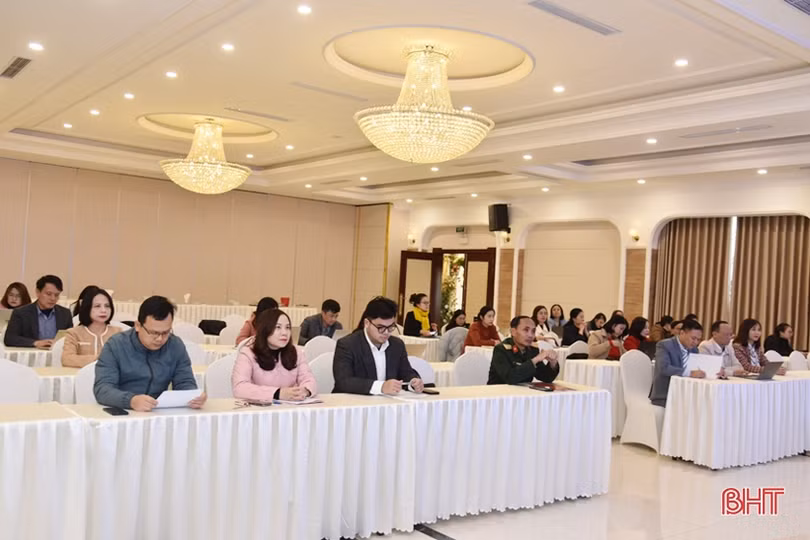 Tập huấn chính sách, pháp luật về biển, đảo cho cán bộ, phóng viên