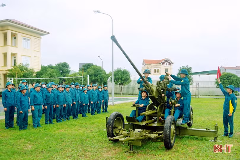 Xây dựng LLVT Hà Tĩnh đáp ứng yêu cầu bảo vệ Tổ quốc trong giai đoạn mới