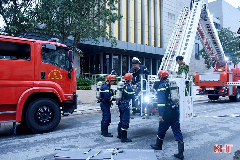 Diễn tập xử lý cháy tại khách sạn Meliá Vinpearl Hà Tĩnh