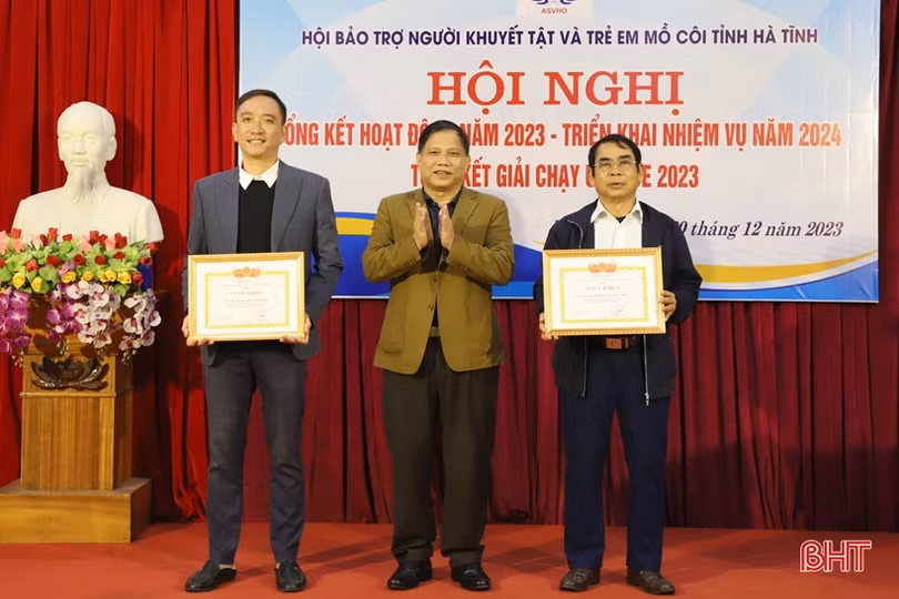 Huy động trên 17 tỷ đồng trợ giúp người khuyết tật và trẻ mồ côi