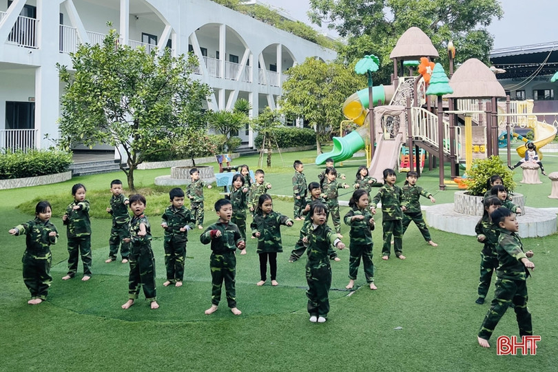 “Một ngày làm chiến sỹ” của học sinh mầm non Trung Kiên