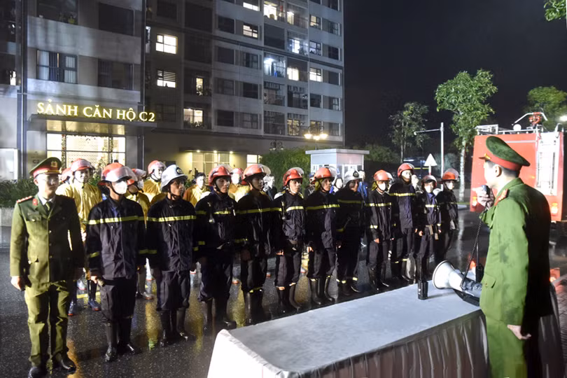 Diễn tập chữa cháy tại chung cư Vinhomes New Center Hà Tĩnh