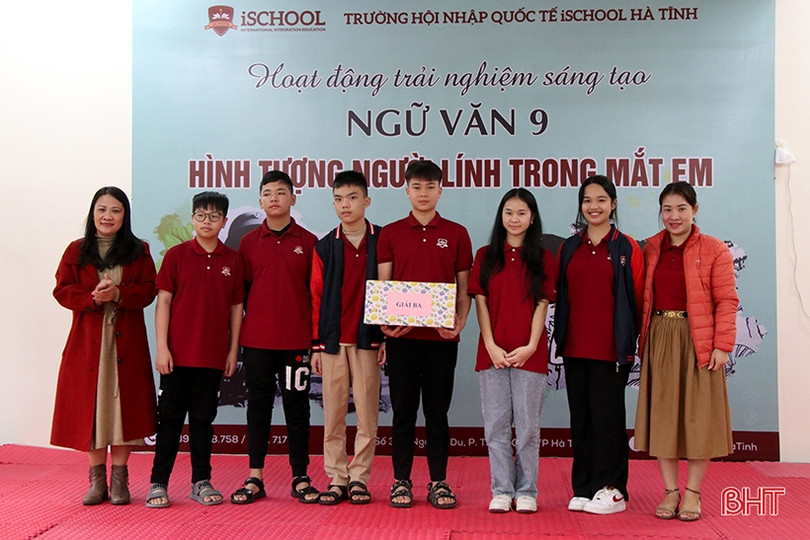 Học sinh iSchool Hà Tĩnh hào hứng với sân khấu khóa môn Ngữ văn