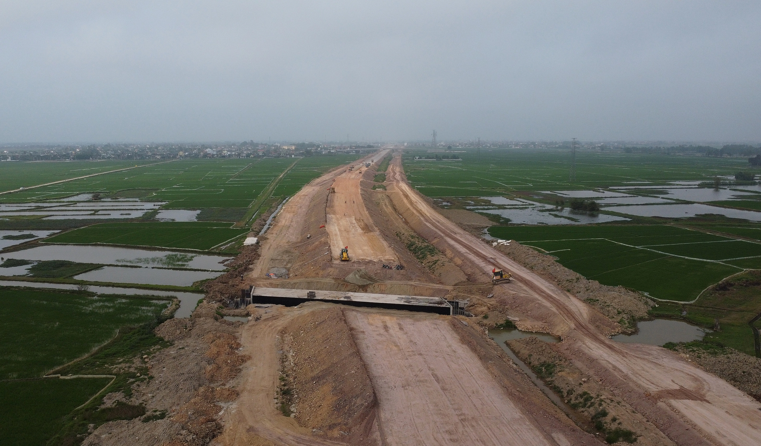 Chạy nước rút, đẩy tiến độ cao tốc Diễn Châu - Bãi Vọt- Ảnh 13. Chạy nước rút, đẩy tiến độ cao tốc Diễn Châu - Bãi Vọt