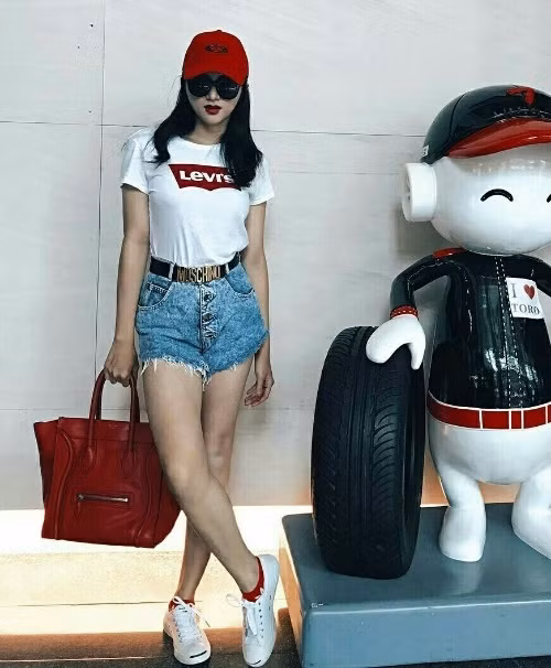 goi y dien trang phuc the thao dep va chat nhu sao viet