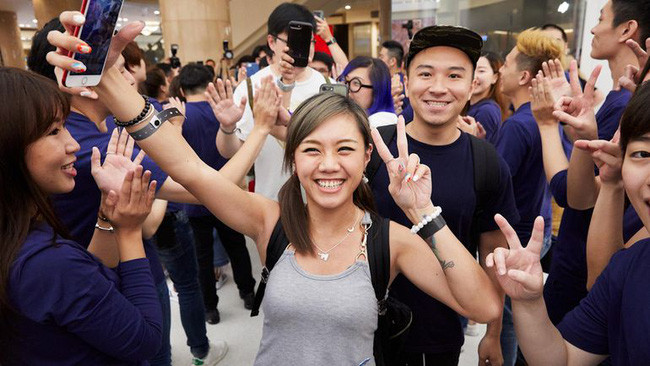 ban co san sang chi 1 000 usd de mua iphone 8