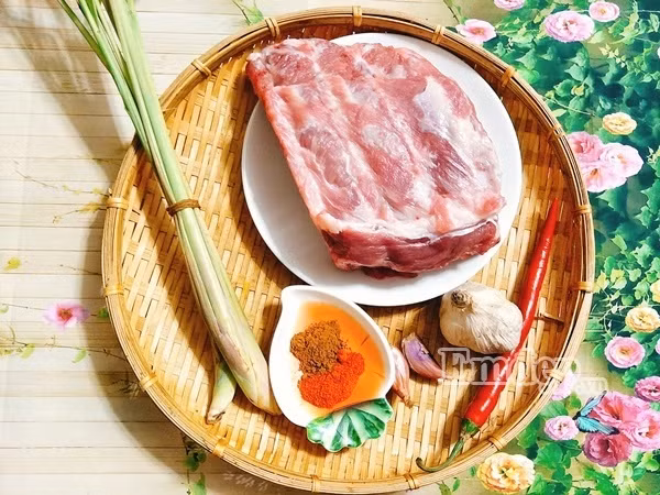 hoc ngay bi kip uop suon nuong sa ot sieu ngon sieu don gian