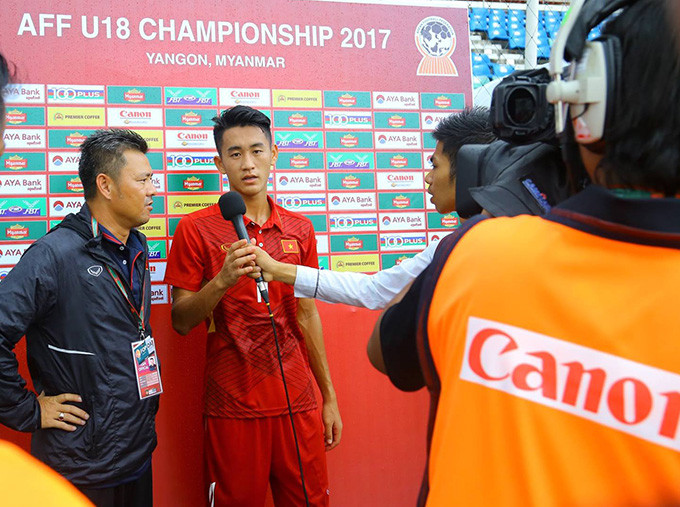 u18 viet nam da dang tan cong nen co mua ban thang