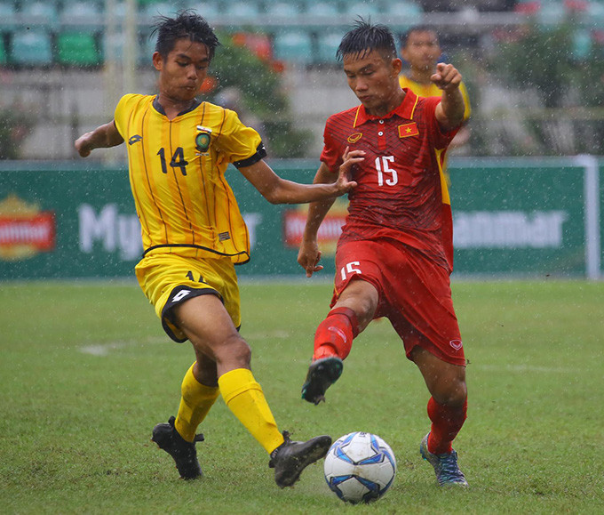 u18 viet nam da dang tan cong nen co mua ban thang