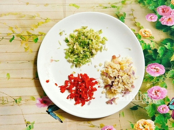 hoc ngay bi kip uop suon nuong sa ot sieu ngon sieu don gian