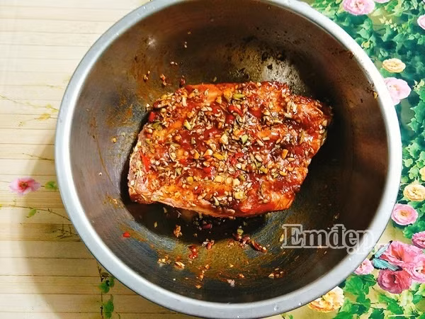 hoc ngay bi kip uop suon nuong sa ot sieu ngon sieu don gian