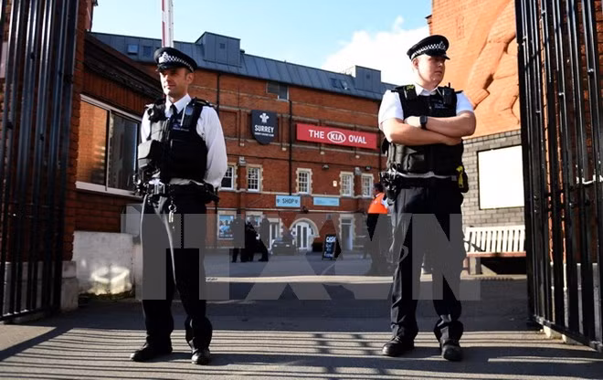 anh bat 4 phan tu phatxit moi dang am muu tan cong khung bo