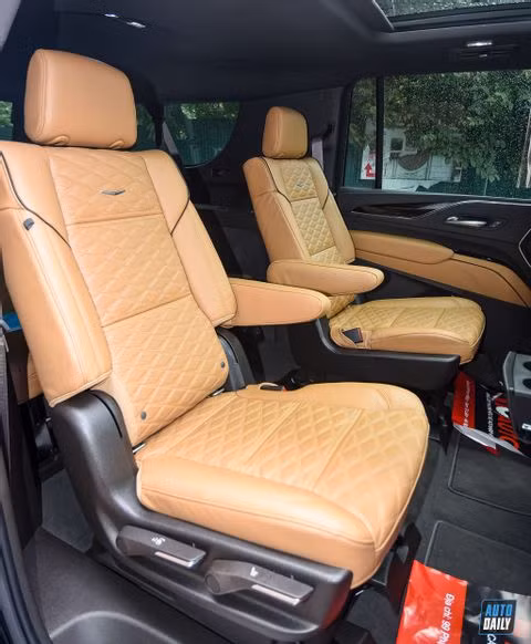 Chi tiết Cadillac Escalade 2021 đầu tiên về Việt Nam