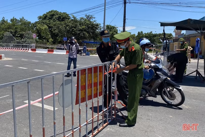 Dừng thiết lập vùng cách ly y tế theo Chỉ thị 16, phương tiện ra vào TP Hà Tĩnh bình thường trở lại