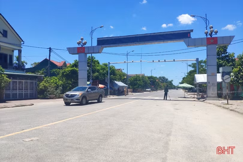 Dừng thiết lập vùng cách ly y tế theo Chỉ thị 16, phương tiện ra vào TP Hà Tĩnh bình thường trở lại