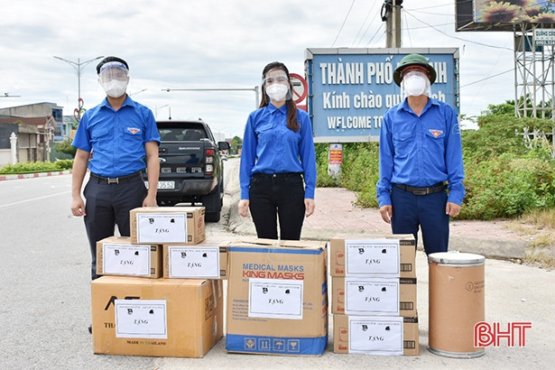 Tỉnh đoàn Hà Tĩnh tiếp nhận và phân bổ nhu yếu phẩm hỗ trợ phòng, chống dịch