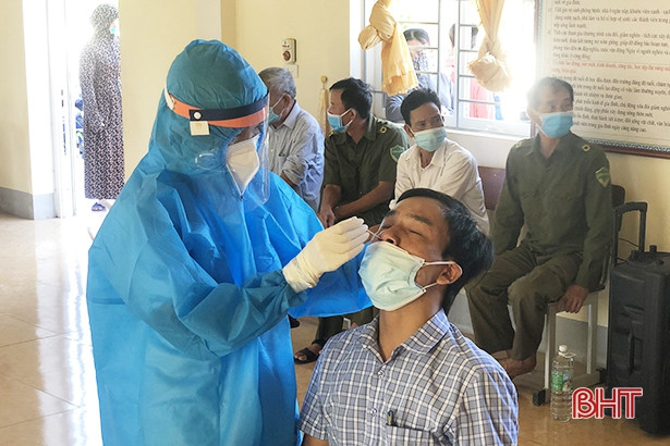 Thạch Hà triển khai lấy mẫu xét nghiệm Realtime RT-PCR cho 8 nhóm đối tượng ưu tiên