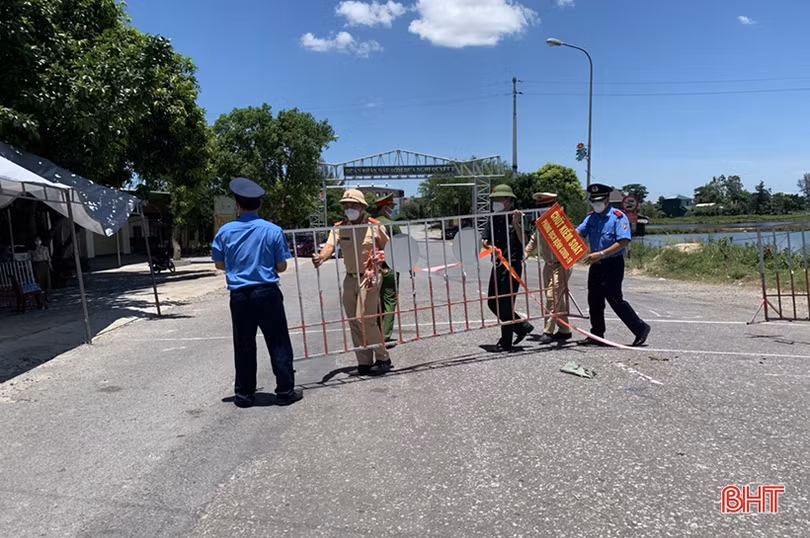 Dừng thiết lập vùng cách ly y tế theo Chỉ thị 16, phương tiện ra vào TP Hà Tĩnh bình thường trở lại