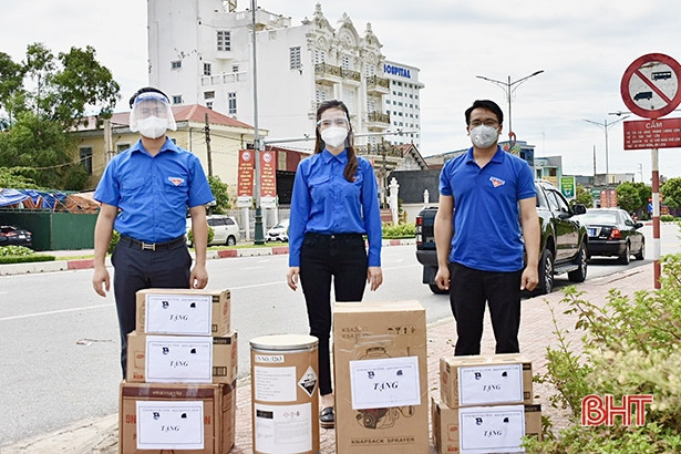 Tỉnh đoàn Hà Tĩnh tiếp nhận và phân bổ nhu yếu phẩm hỗ trợ phòng, chống dịch
