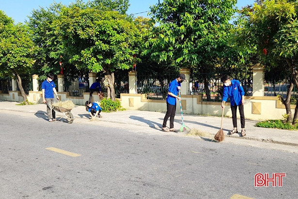 Tuổi trẻ Hà Tĩnh hưởng ứng “Ngày tình nguyện vì đô thị văn minh”