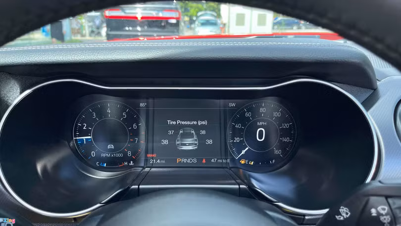 Chi tiết Ford Mustang 2021 phiên bản mui trần tại Việt Nam