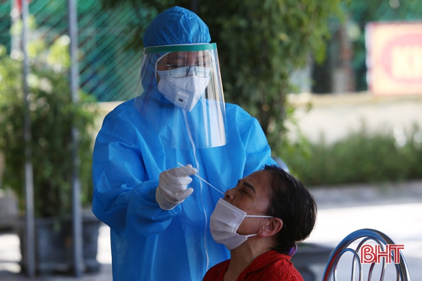 Hà Tĩnh lấy được hơn 94 ngàn mẫu xét nghiệm cộng đồng sàng lọc Covid-19