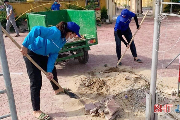 Tuổi trẻ Hà Tĩnh hưởng ứng “Ngày tình nguyện vì đô thị văn minh”