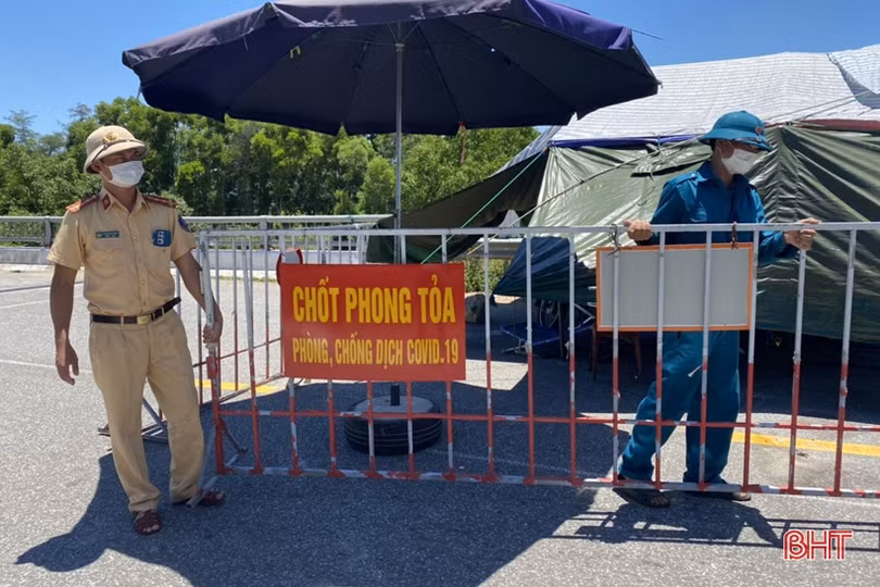 Dừng thiết lập vùng cách ly y tế theo Chỉ thị 16, phương tiện ra vào TP Hà Tĩnh bình thường trở lại