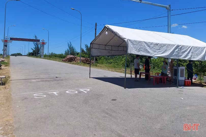 Dừng thiết lập vùng cách ly y tế theo Chỉ thị 16, phương tiện ra vào TP Hà Tĩnh bình thường trở lại