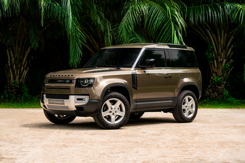 Land Rover Defender 90 mới ra mắt tại Việt Nam, giá từ 3,935 tỷ