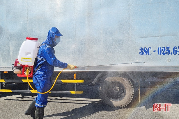 Tỉnh đoàn Hà Tĩnh tiếp nhận và phân bổ nhu yếu phẩm hỗ trợ phòng, chống dịch